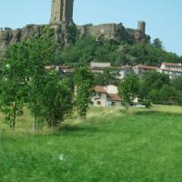 Le chateau de polignac a proximite